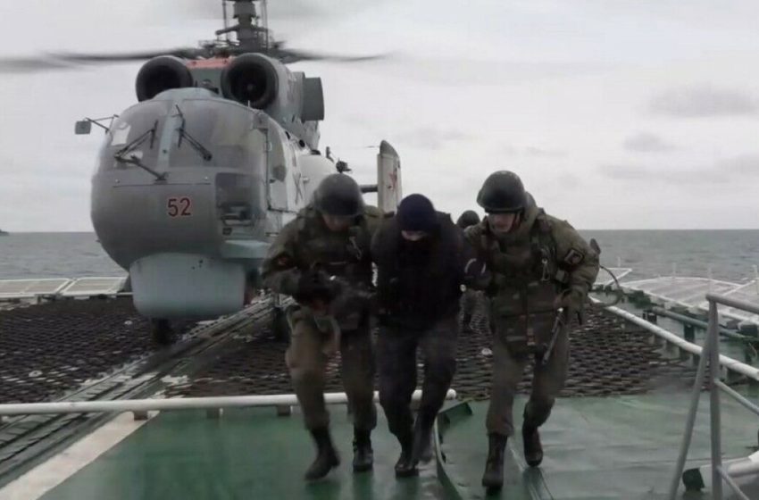  Russia hints it will deploy Navy to protect ‘shadow fleet’