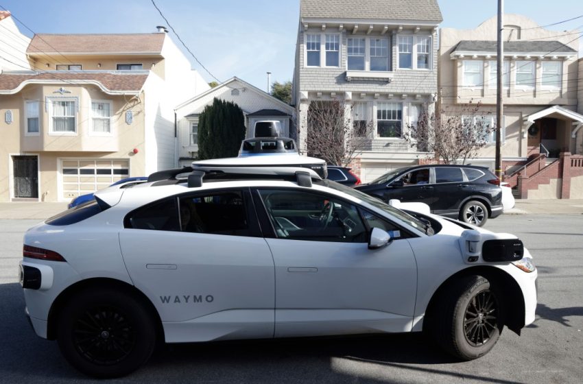  Waymo Robotaxi Strikes Child