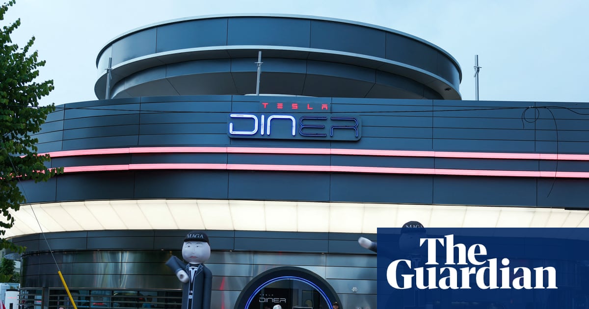 What happened after Tesla opened a diner in Los Angeles? | Technology