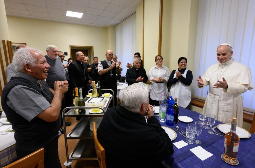  Pope holds surprise lunch with Peruvian bishops