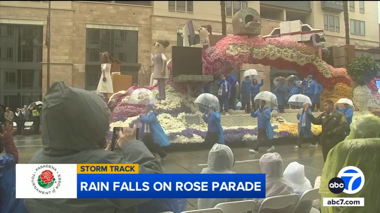  Despite rain, 137th Rose Parade makes its way down Colorado Boulevard in Pasadena