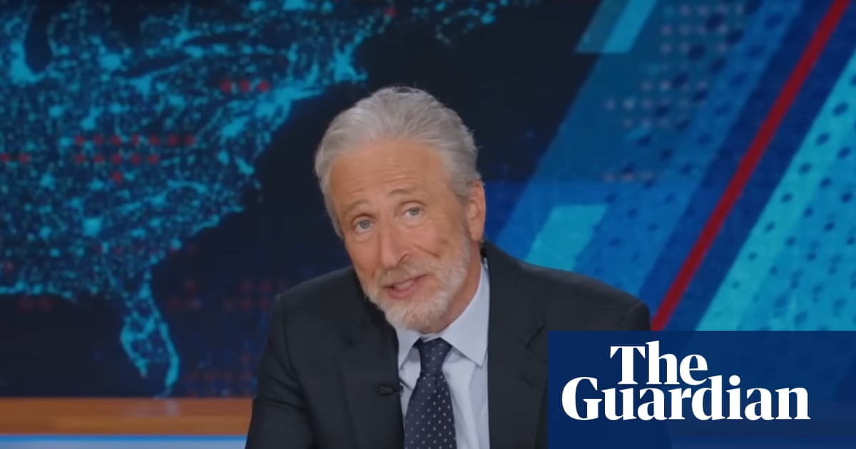  Jon Stewart on the Minneapolis ICE shooting: ‘We are in a confusing, dark place’ | Late-night TV roundup