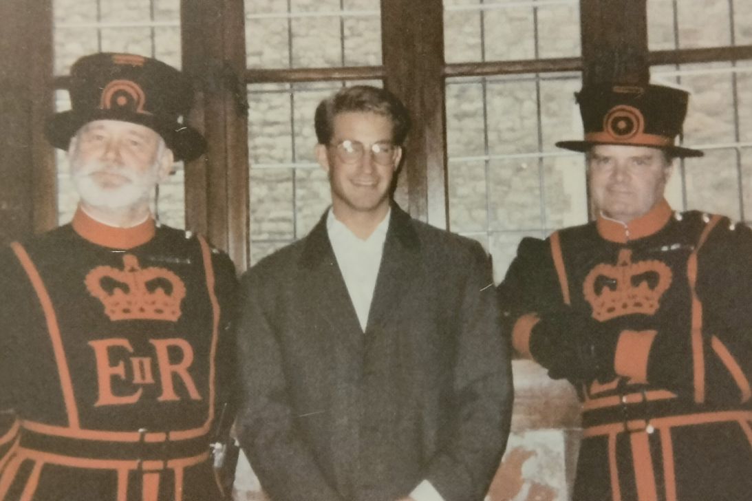 Both Paul and Carrin snapped photos with the Tower of London Beefeaters, who encouraged their connection. The older of the two men, “a guy with a white beard … was the instigator,” says Paul. “He was kind of matching us up.”