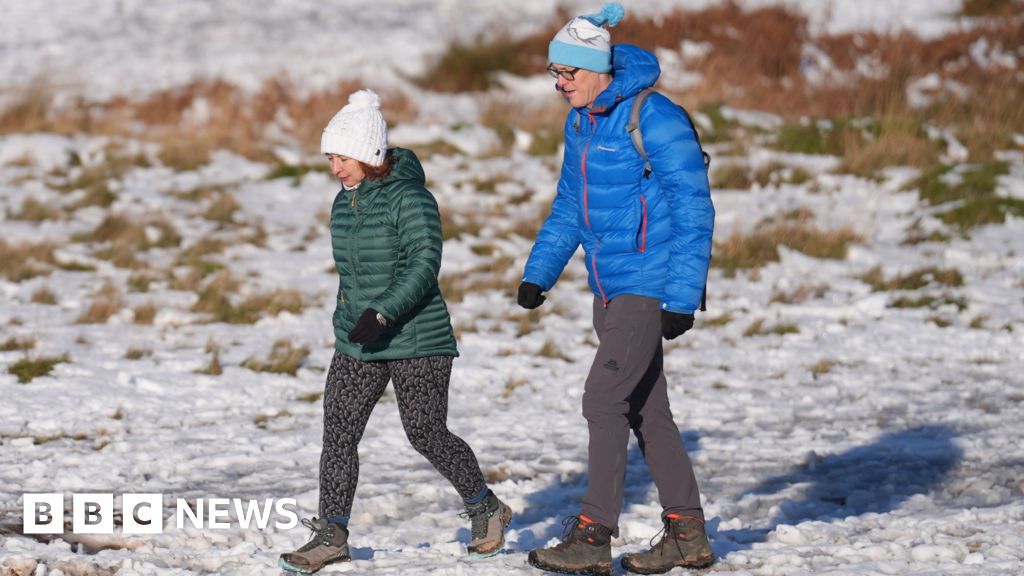  Snow, rain and wind warnings still in place across UK
