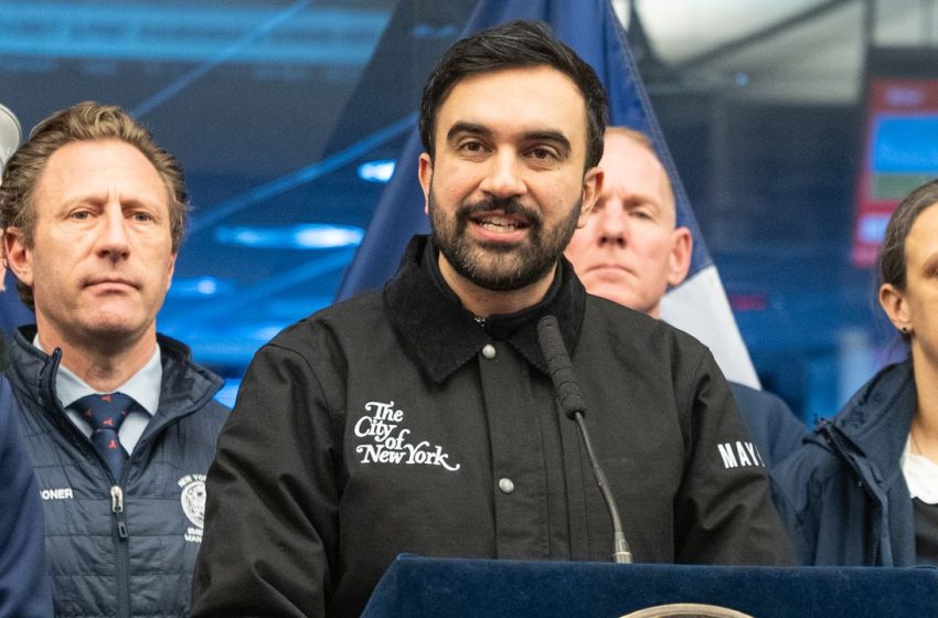  Zohran Mamdani Wore Custom Carhartt to Tackle His First Snowstorm as Mayor