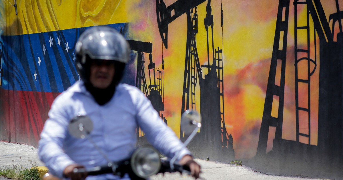  U.S. will look to tap Venezuelan oil reserves, Trump says