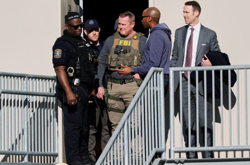  FBI searches Fulton County election hub in connection with Trump’s 2020 election loss