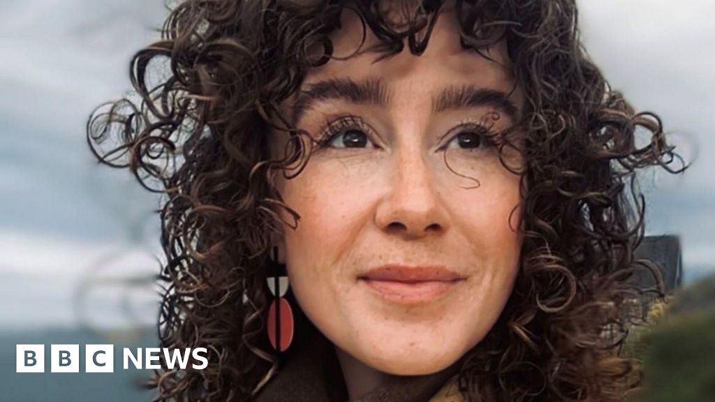  Greenlanders express fear and indignation as Trump eyes territory