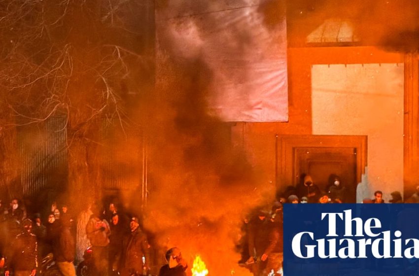  Iran accused of ‘campaign of revenge’ as doctors arrested for treating protesters | Iran