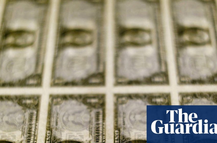  US dollar sinks to its lowest level in four years | Dollar