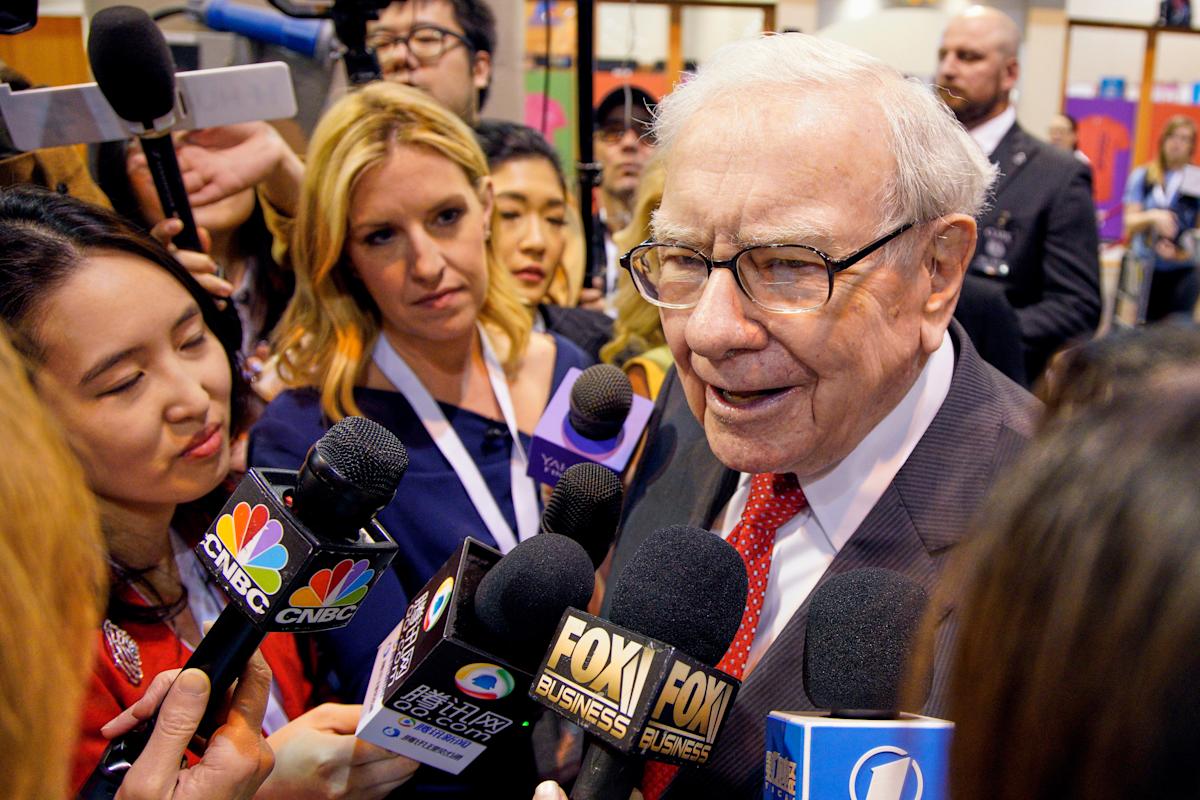  Warren Buffett’s successor eyes selling off Berkshire Hathaway’s 325 million Kraft Heinz shares
