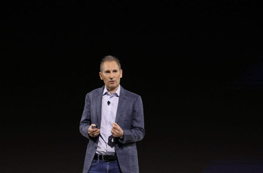  Employee Uses AI Tool to Analyze Amazon Layoffs, Reveal Affected Teams