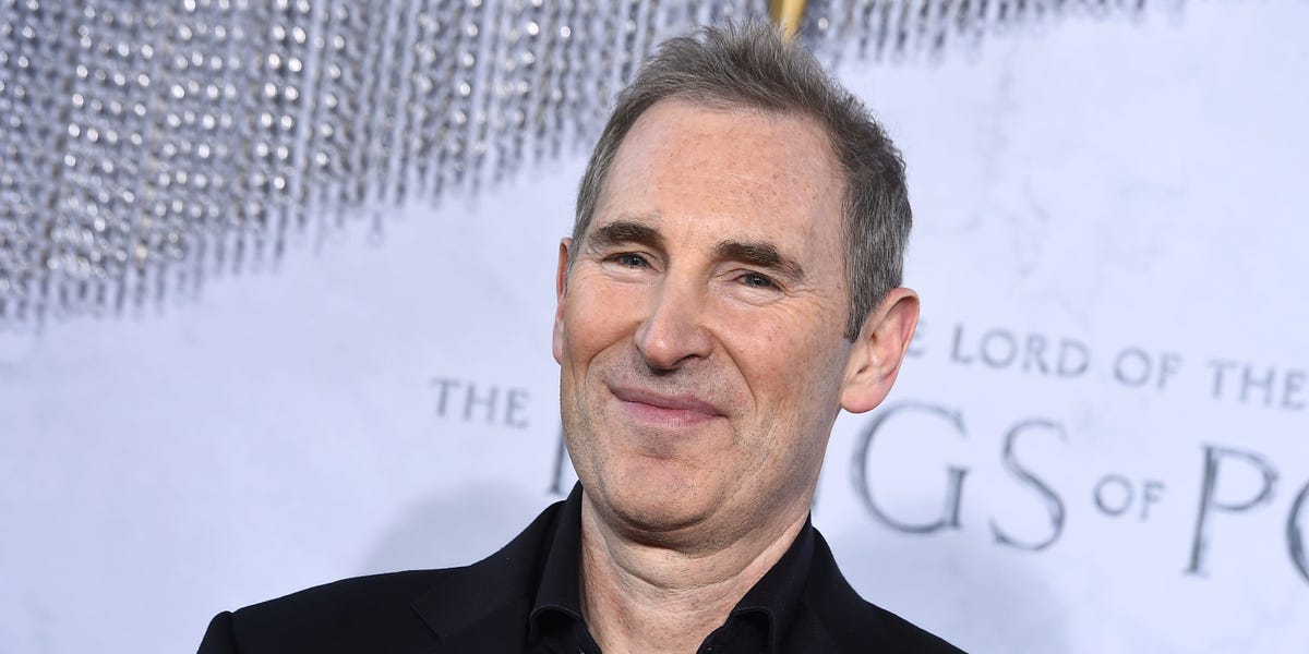  Amazon Employees Share Memes As Layoffs Loom, Sparking Pizza Humor