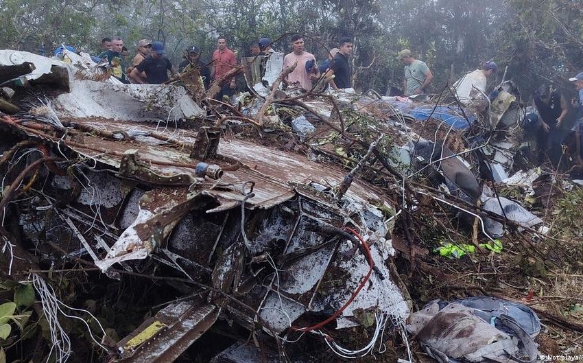  All 15 passengers on board killed