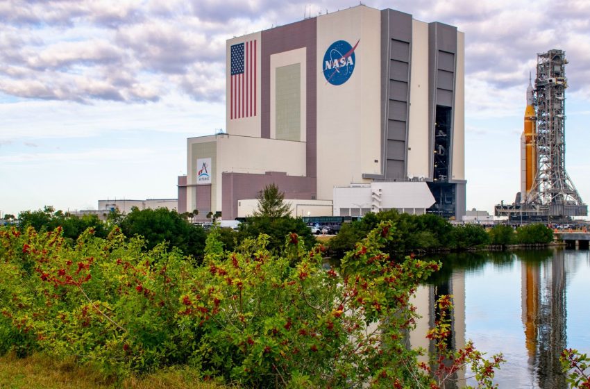  NASA moves critical fueling test for Artemis 2 moon rocket up to Jan. 31