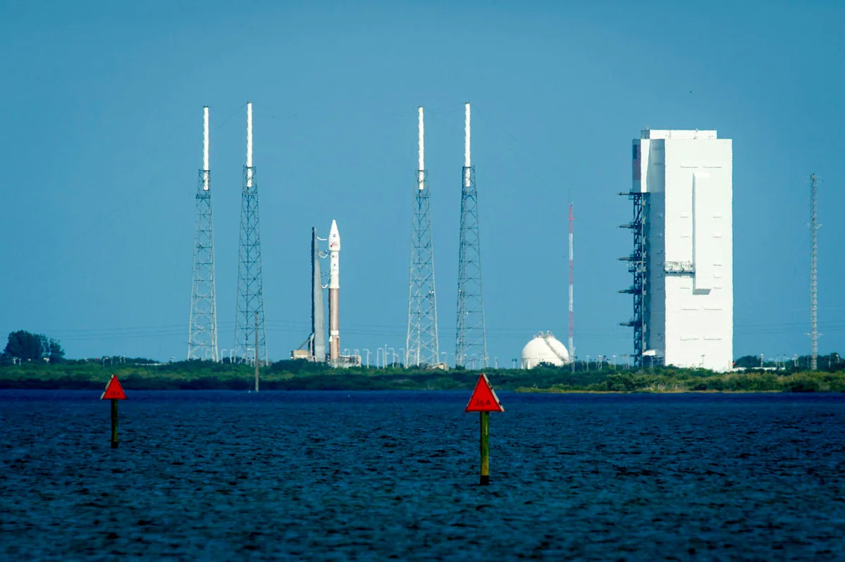  A NASA spacecraft orbiting Mars may be dead