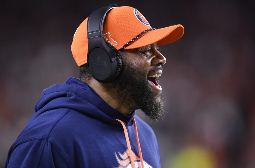  Broncos fire WRs coach Keary Colbert, CBs coach Addison Lynch