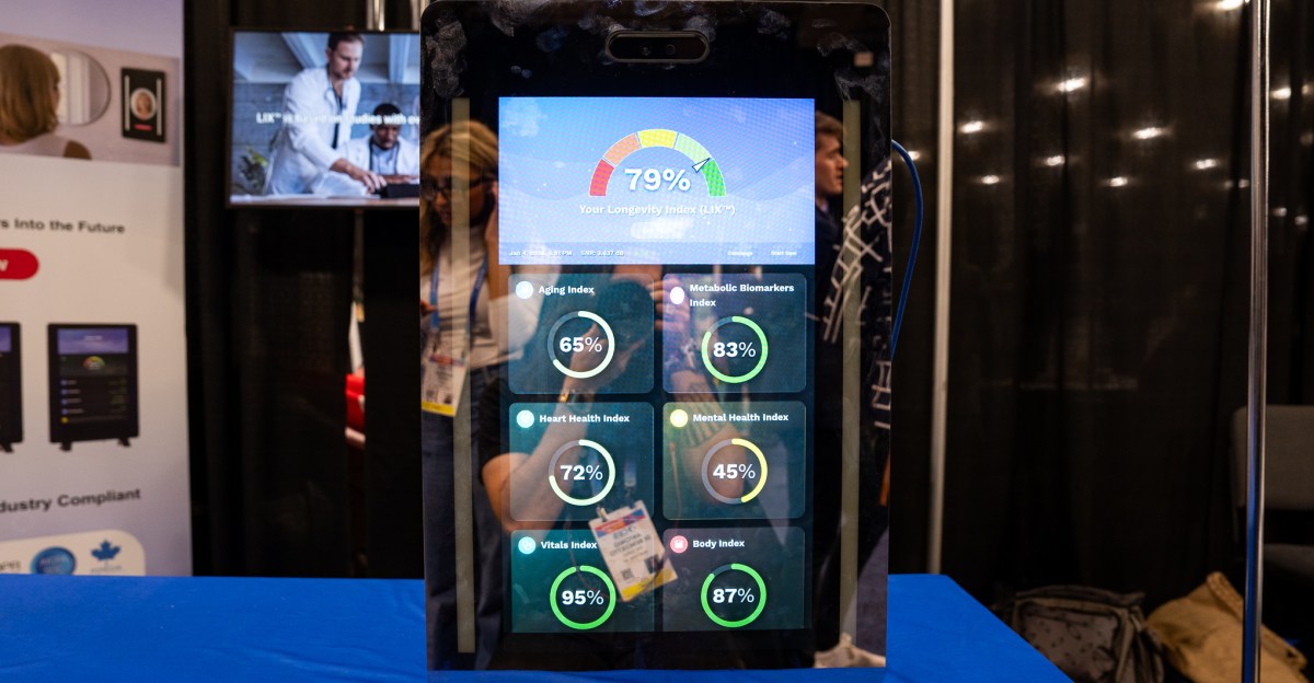  This smart mirror was a menace at CES 2026