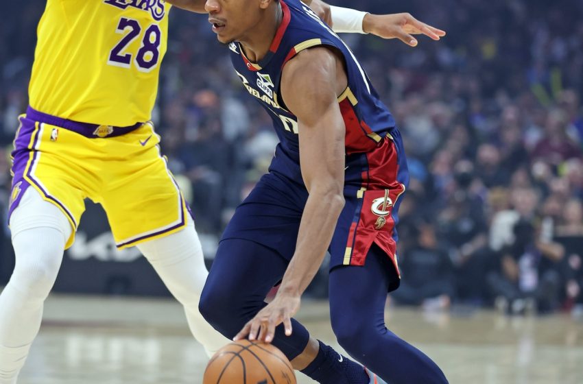  Cavs and Lakers discussing De’Andre Hunter trade framework with third team involvement