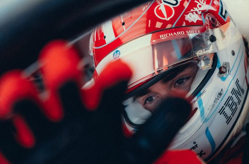  Ferrari joins test disrupted by Verstappen red flag and rain