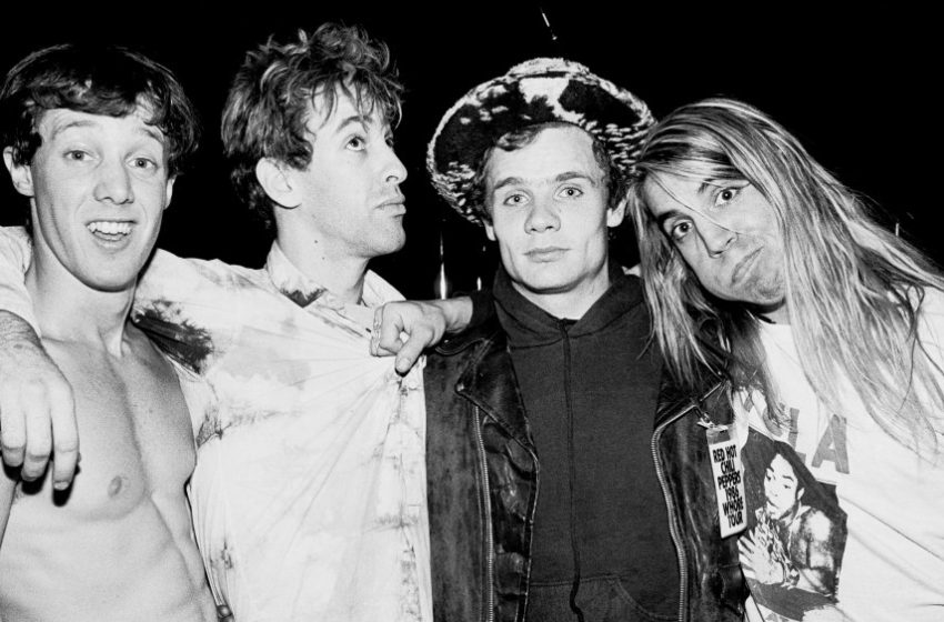  Red Hot Chili Peppers Set Netflix Documentary