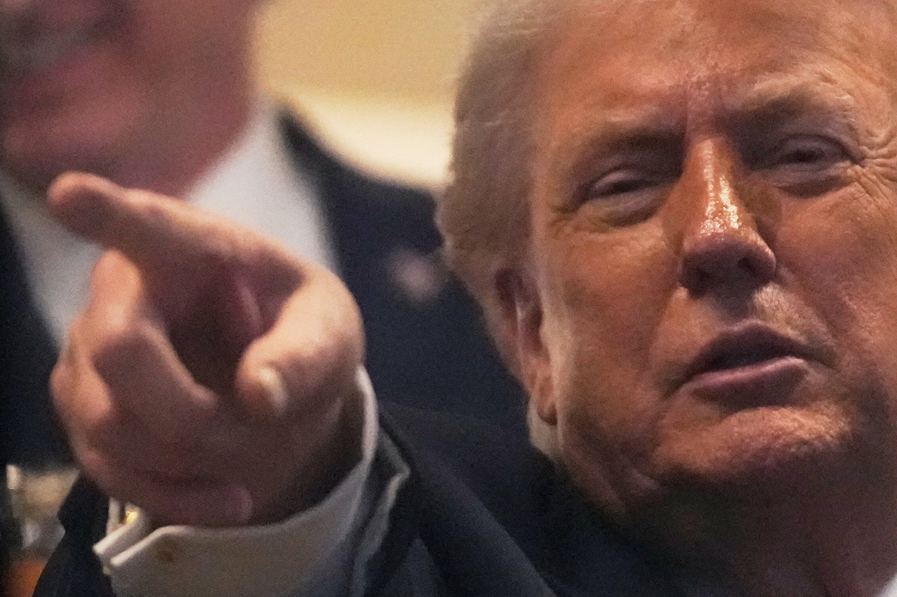  Here’s who Trump hung out with at CFP national title game