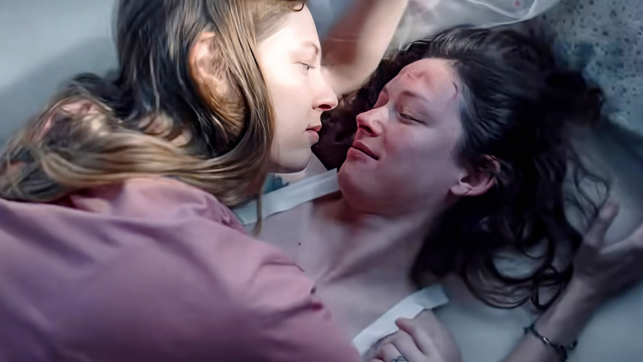 Extremist, from left: Viktoria Miroshnichenko, Tina Dalakishvilli, 2025.