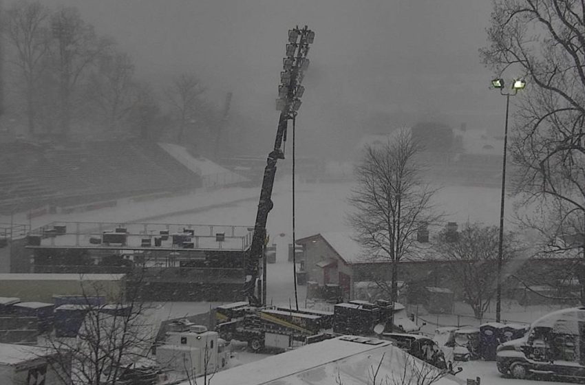  NASCAR postpones Clash at Bowman Gray to Monday due to snow