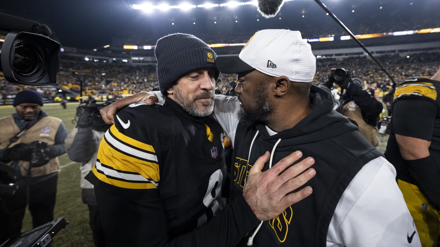  Report: Aaron Rodgers sobbed, apologized during Mike Tomlin’s final team meeting