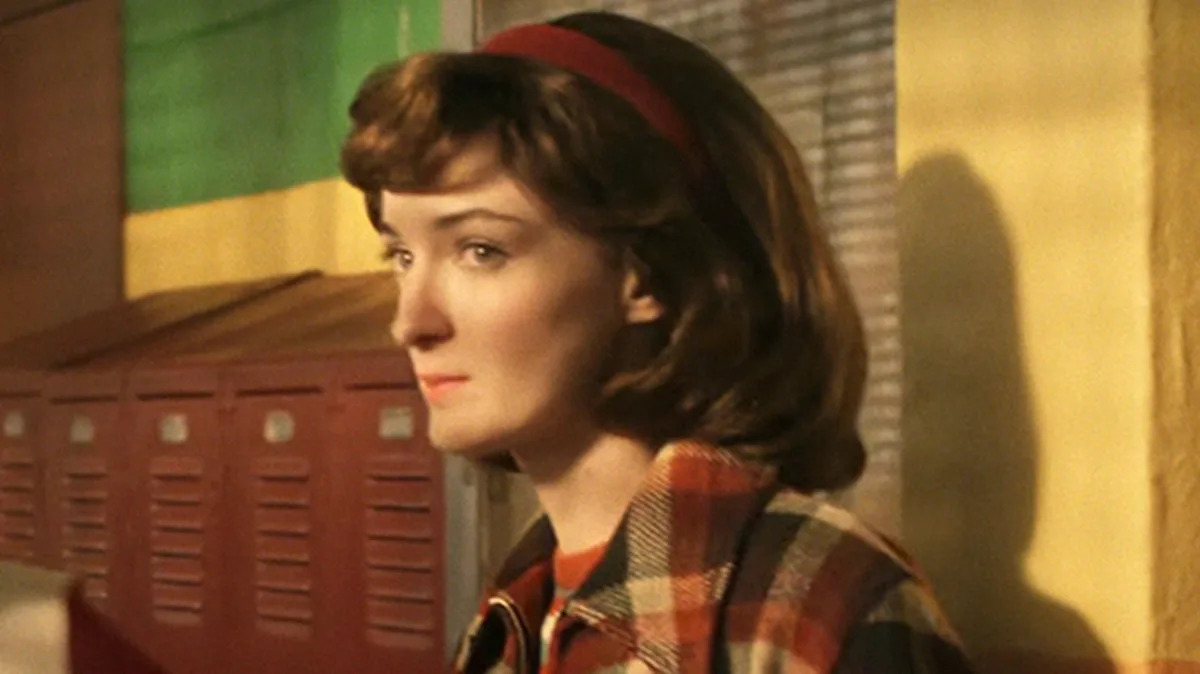  Why The Teenage Version Of Winona Ryder’s Joyce Byers Looks So Familiar