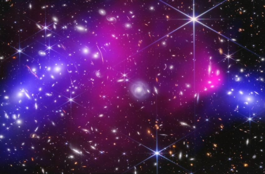  Mysterious dark matter seen in new high-resolution map of distant galaxies