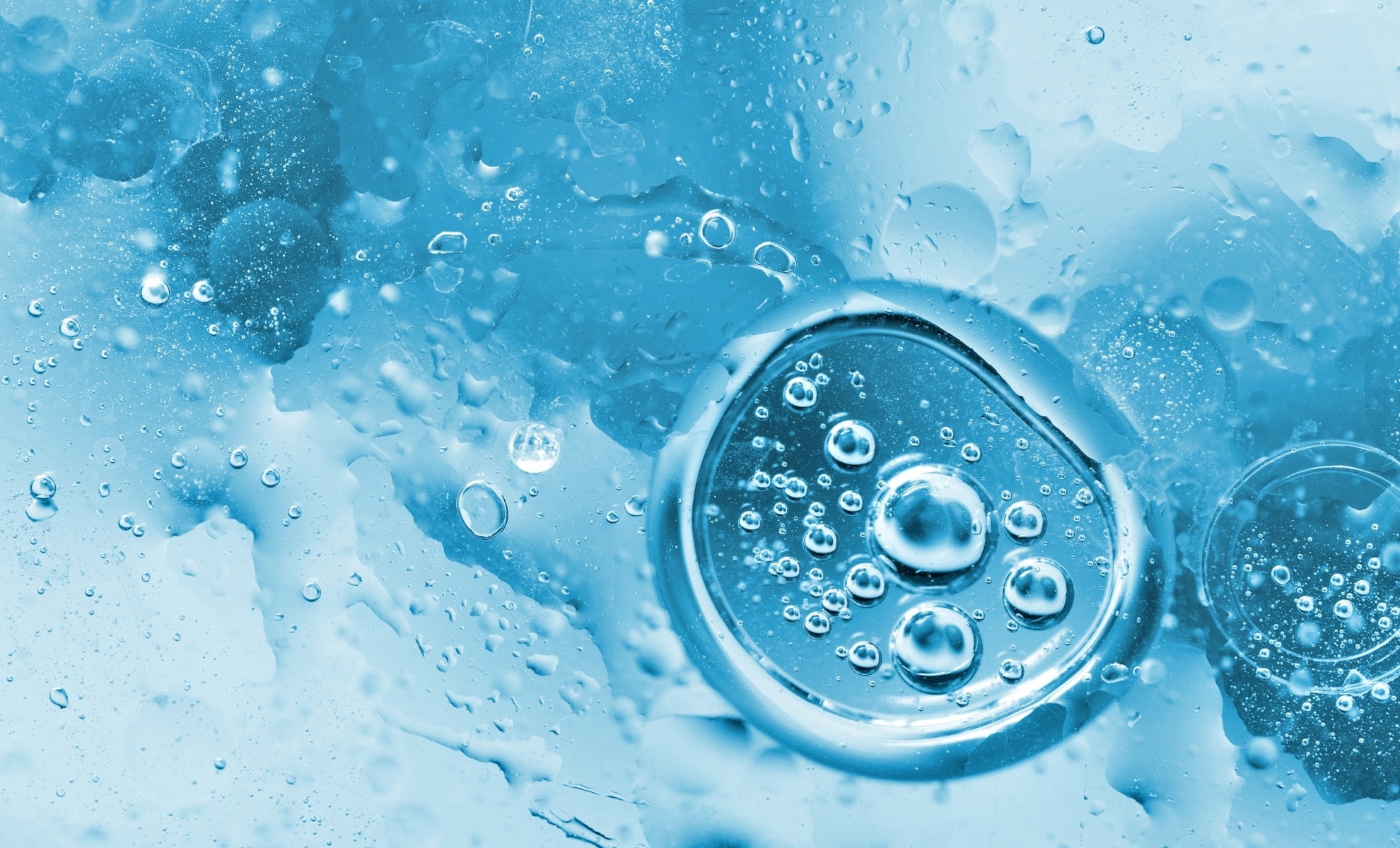  For the First Time Ever, Scientists Spotted Something in Water That Wasn’t Supposed to Be Possible