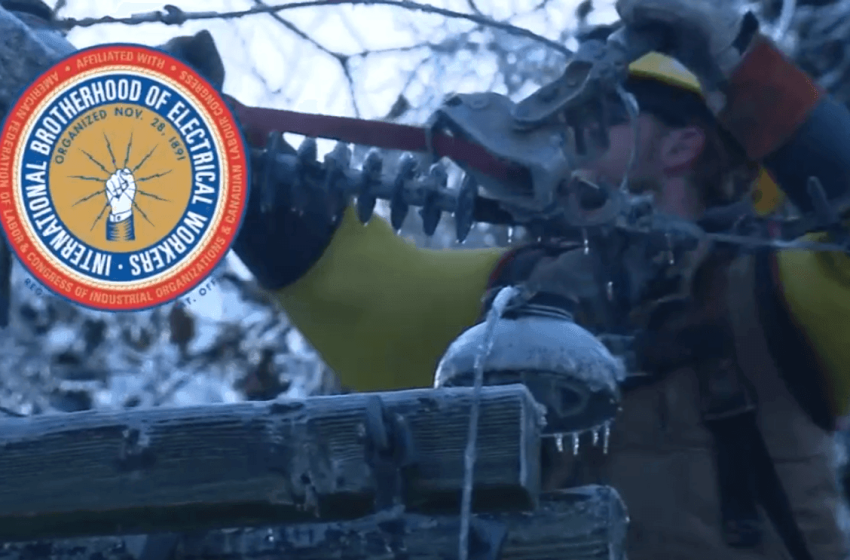  Nashville Electric Service accused of rejecting help amid massive power outages