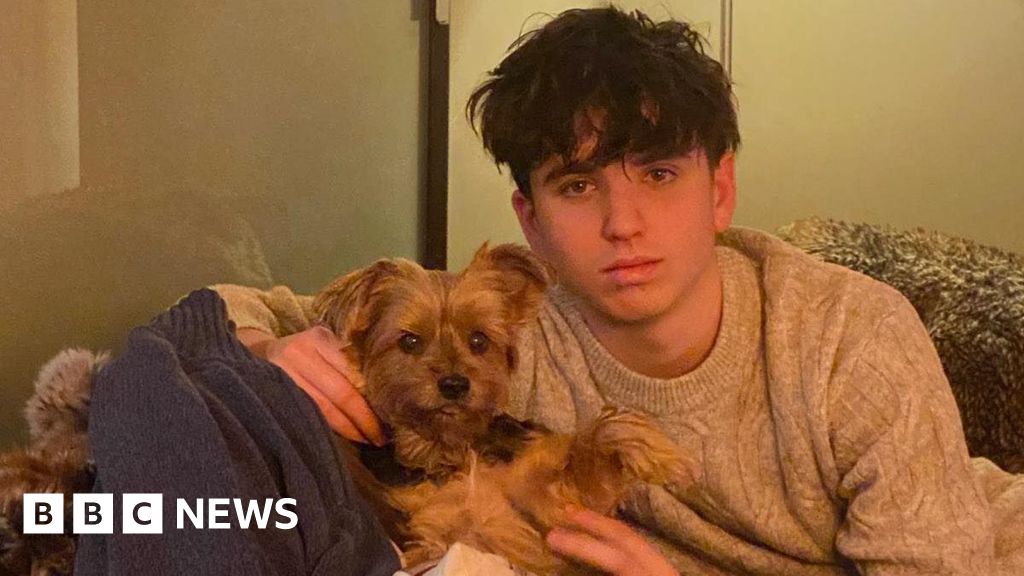  Families of missing teens desperate for news