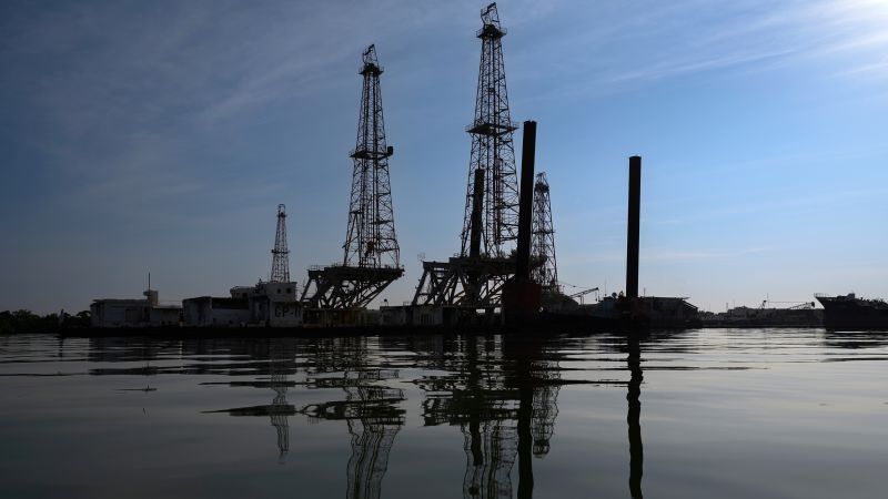  What the US strike in Venezuela means for gas prices, oil