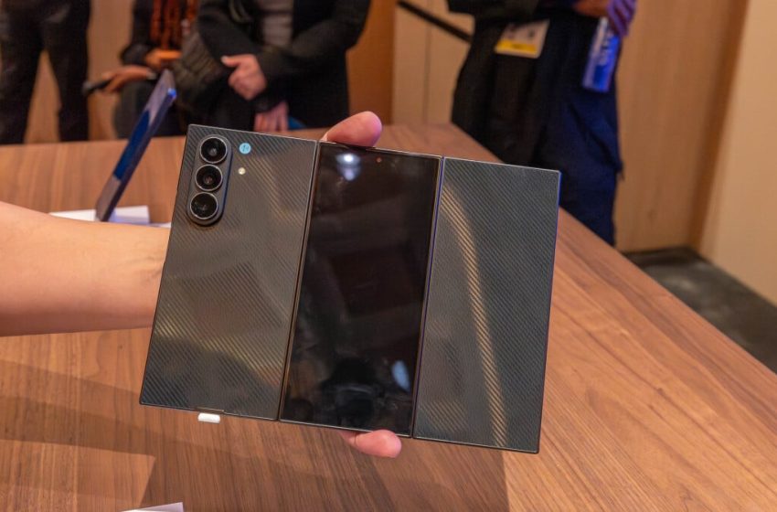  Samsung Galaxy Z TriFold Phone quickly sells out online despite near $3,000 pricetag