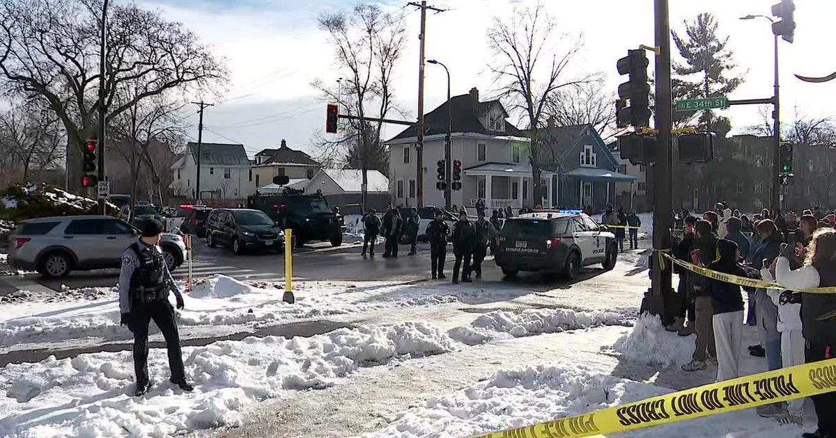  LIVE UPDATES: ICE shooting in Minneapolis leaves woman dead