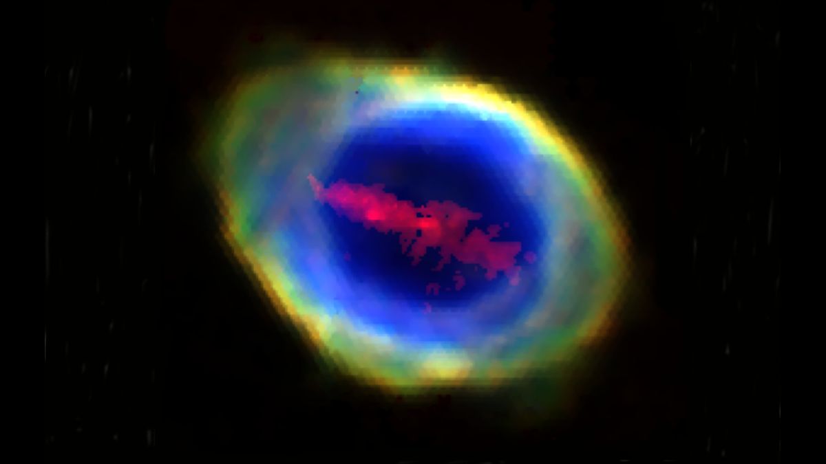 A Glowing Bar of Iron Is Haunting The Ring Nebula – And No One Knows Why : ScienceAlert