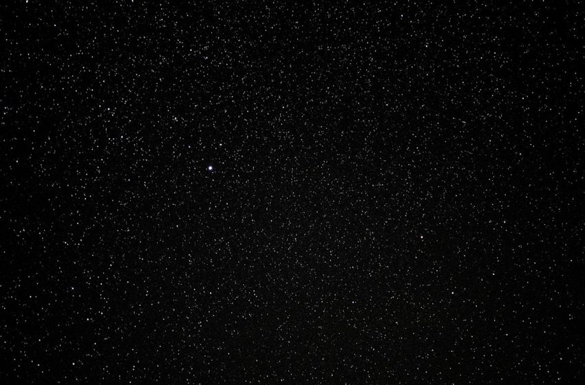  Astronomers discover over 800 cosmic anomalies using a new AI tool