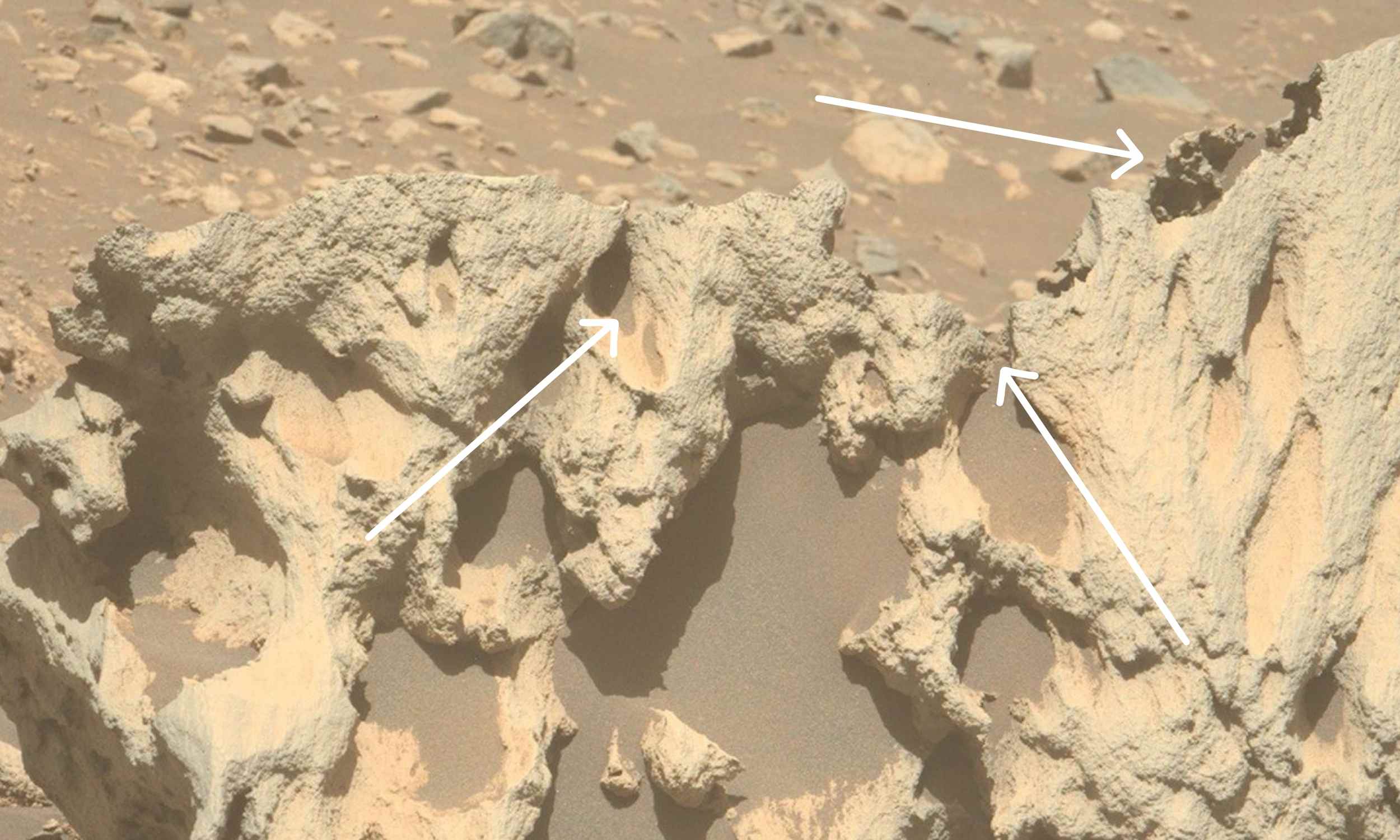  Mars rover finds an iron-rich rock that may be an ancient meteorite