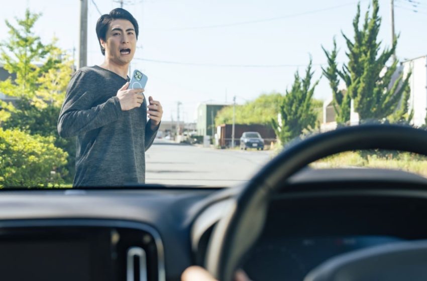  Self-driving cars, drones hijacked by custom road signs • The Register