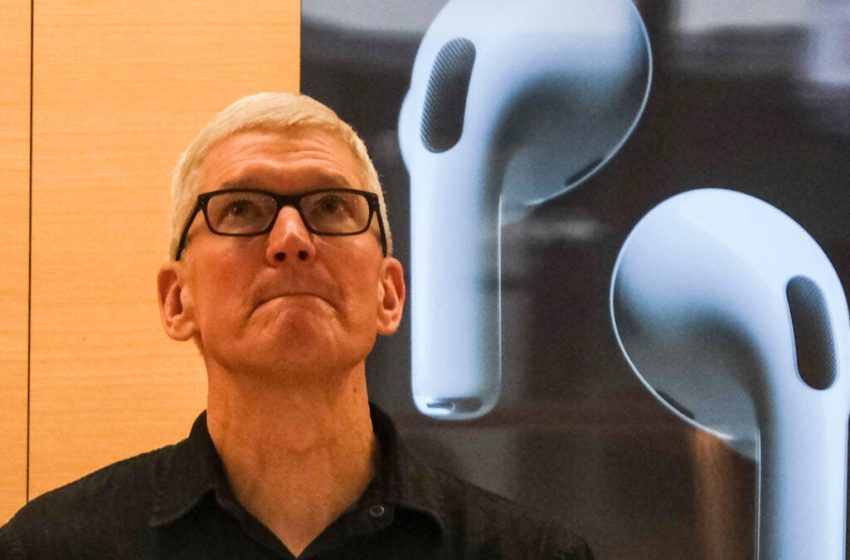  Apple Drops $2 Billion on Israeli AI Facial Tracking Company