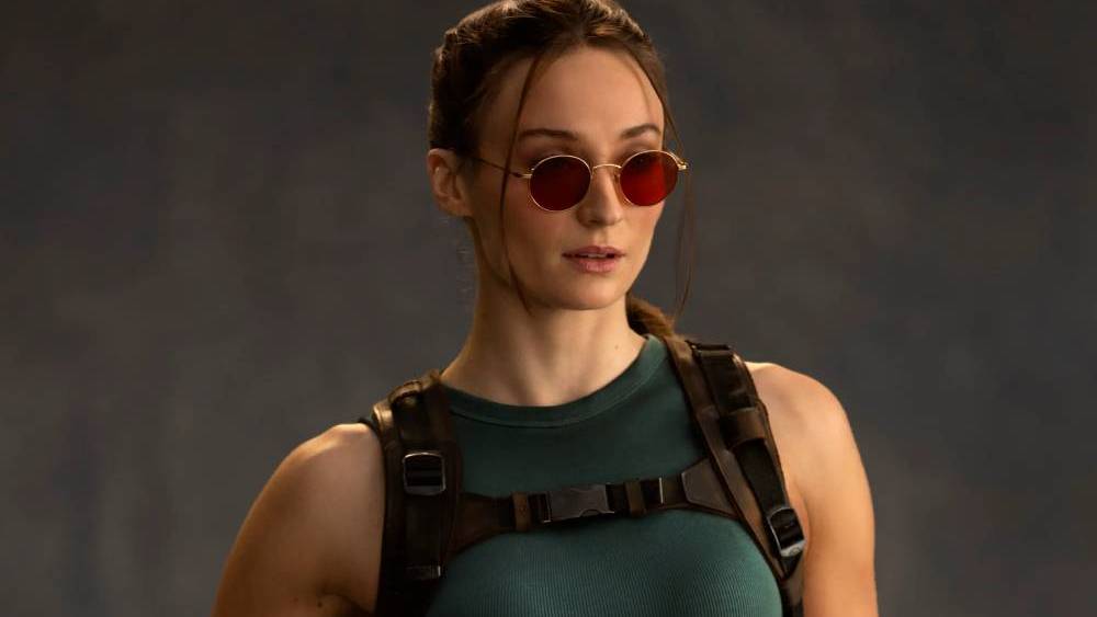  Sophie Turner Becomes Lara Croft