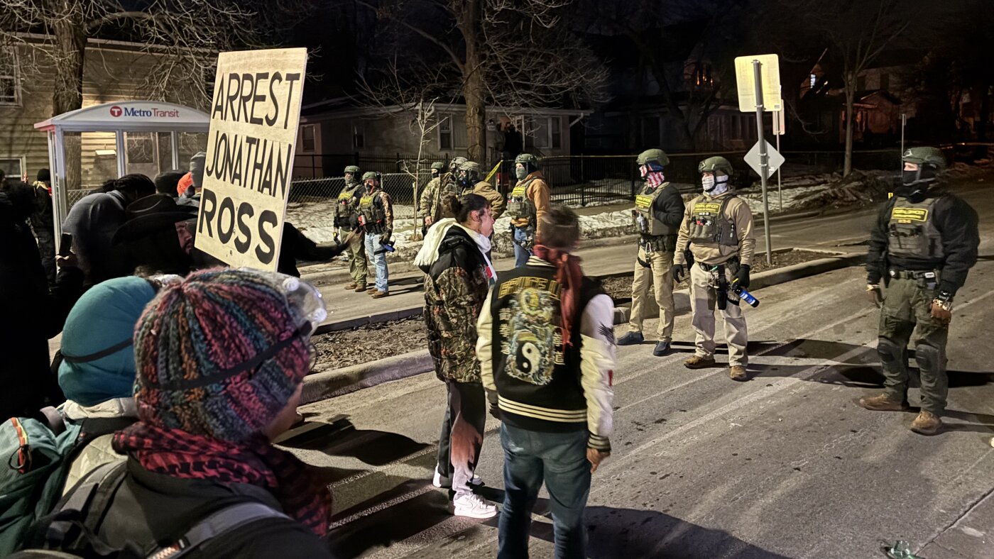  ICE officers in Minneapolis shoot Venezuelan man in the leg : NPR