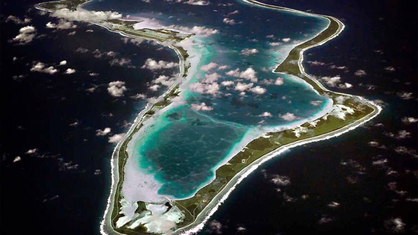  Trump slams UK deal to hand over Chagos Islands after he previously backed it