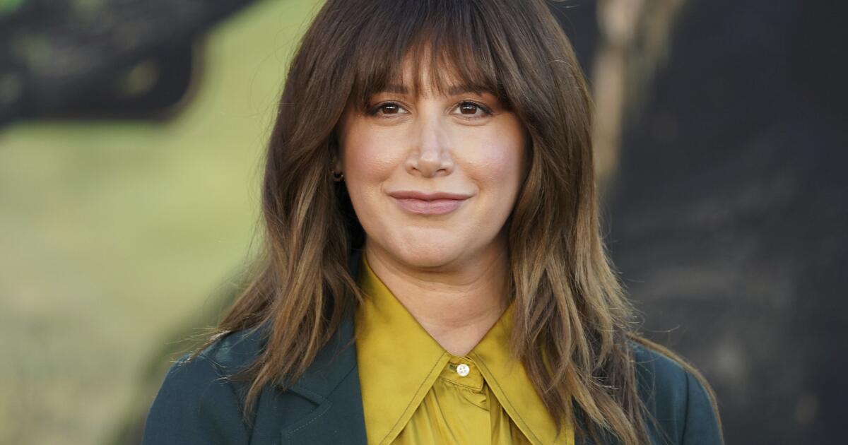  Ashley Tisdale dubs mommy group ‘toxic,’ ‘too high school’