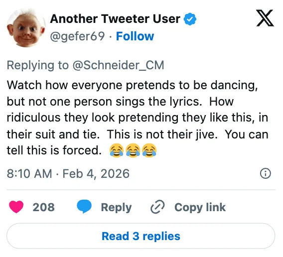 A tweet from @gefer69 jokingly criticizes people dancing but not singing the lyrics at an event, calling it forced and fake