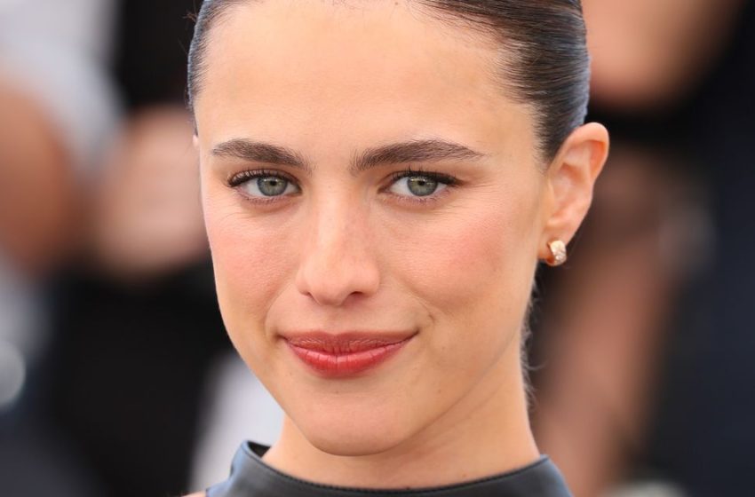  Margaret Qualley Sends Text Message Manifesto to Vanity Fair