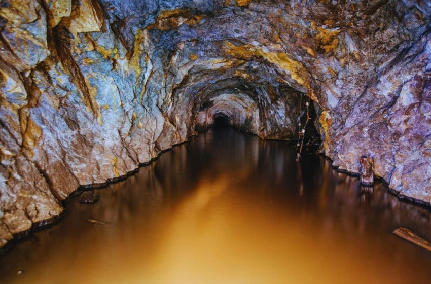  1.2 Billion-Year-Old Water Discovered Deep Underground in a Mine, Can We Take a Sip of It?