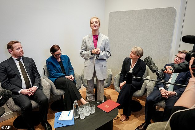 Ms Navalnaya meets with the British Foreign Secretary Yvette Cooper at the Munich Security Conference on Saturday